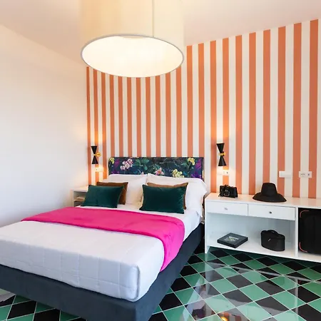 Vanity 3* Sorrento